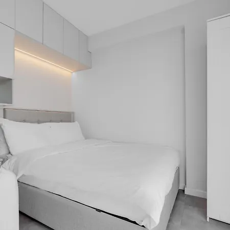 Lägenhet Newly Constructed In Kadikoy Quake-resistant